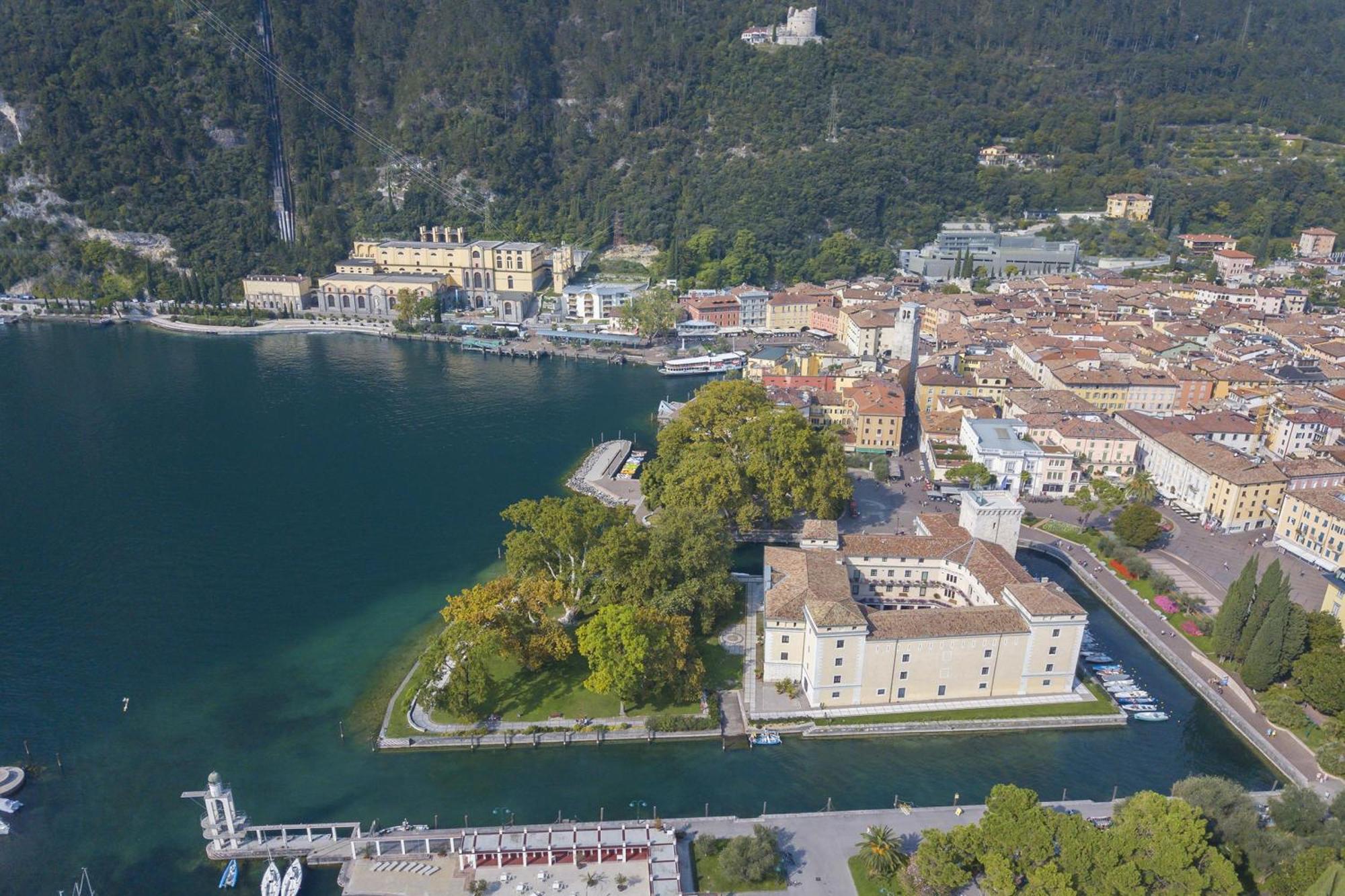 Casa Azzurra 150Mt From Lake - Happy Rentals Riva del Garda Exterior photo